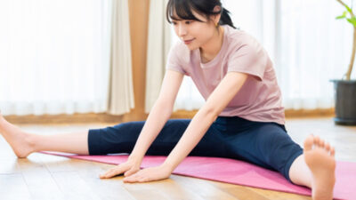 40代〜60代の肩こり・腰痛・姿勢改善には「1日10分のストレッチ」が最強！プロが教える必要性と継続のコツ